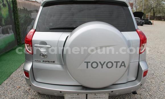 Sayi Na hannu Toyota RAV4 Sauran Mota in Yaounde a Babban Kamaru Sayi Na hannu Toyota RAV4 Sauran Mota in Yaounde a Babban Kamaru