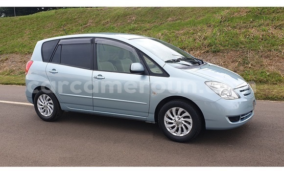Acheter Import Voiture Toyota Spacio Bleu à Yaoundé, Central Cameroon Acheter Import Voiture Toyota Spacio Bleu à Yaoundé, Central Cameroon