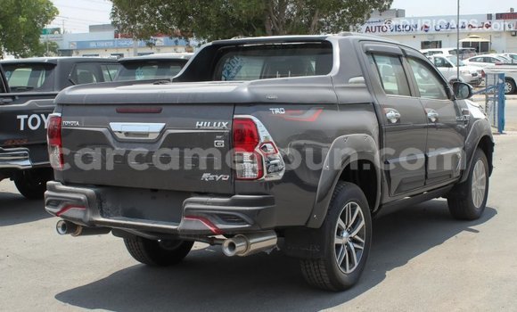 Acheter Import Voiture Toyota Hilux Noir à Import - Dubai, Adamawa Acheter Import Voiture Toyota Hilux Noir à Import - Dubai, Adamawa