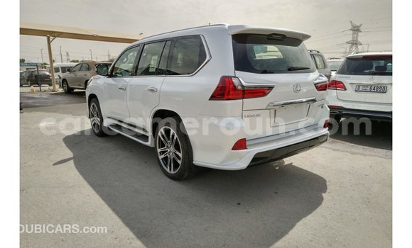 Acheter Import Voiture Lexus LX Rouge à Import - Dubai, Adamawa Acheter Import Voiture Lexus LX Rouge à Import - Dubai, Adamawa