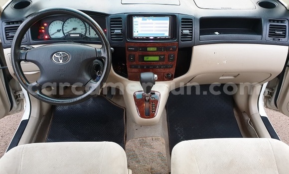 Sayi Imported Toyota Spacio White Mota in Yaounde a Babban Kamaru Sayi Imported Toyota Spacio White Mota in Yaounde a Babban Kamaru