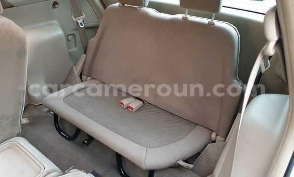 Sayi Imported Toyota Spacio White Mota in Yaounde a Babban Kamaru Sayi Imported Toyota Spacio White Mota in Yaounde a Babban Kamaru