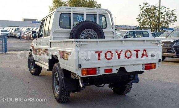 Buy Import Toyota Land Cruiser White Car in Import - Dubai in Adamawa Buy Import Toyota Land Cruiser White Car in Import - Dubai in Adamawa