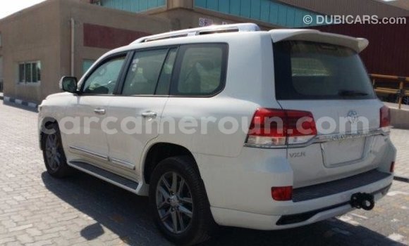 Sayi Imported Toyota Land Cruiser White Mota in Import - Dubai a Adamawa Sayi Imported Toyota Land Cruiser White Mota in Import - Dubai a Adamawa