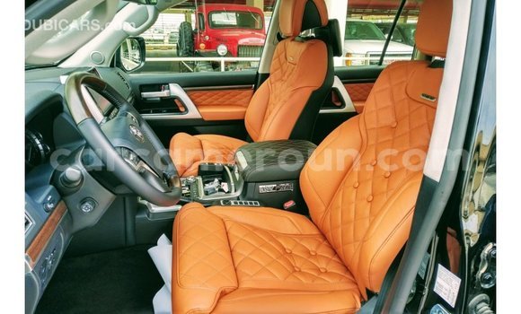 Acheter Import Voiture Toyota Land Cruiser Noir à Import - Dubai, Adamawa Acheter Import Voiture Toyota Land Cruiser Noir à Import - Dubai, Adamawa