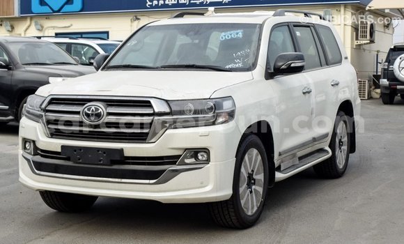 Sayi Imported Toyota Land Cruiser White Mota in Import - Dubai a Adamawa Sayi Imported Toyota Land Cruiser White Mota in Import - Dubai a Adamawa