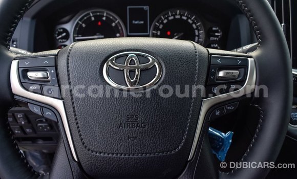 Sayi Imported Toyota Land Cruiser White Mota in Import - Dubai a Adamawa Sayi Imported Toyota Land Cruiser White Mota in Import - Dubai a Adamawa