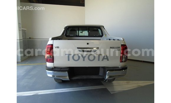 Buy Import Toyota Hilux White Car in Import - Dubai in Adamawa Buy Import Toyota Hilux White Car in Import - Dubai in Adamawa