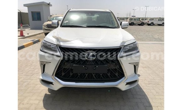 Sayi Imported Lexus LX White Mota in Import - Dubai a Adamawa Sayi Imported Lexus LX White Mota in Import - Dubai a Adamawa