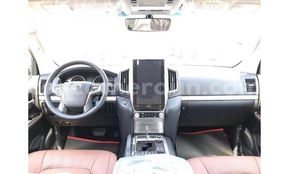 Acheter Import Voiture Toyota Land Cruiser Noir à Import - Dubai, Adamawa Acheter Import Voiture Toyota Land Cruiser Noir à Import - Dubai, Adamawa