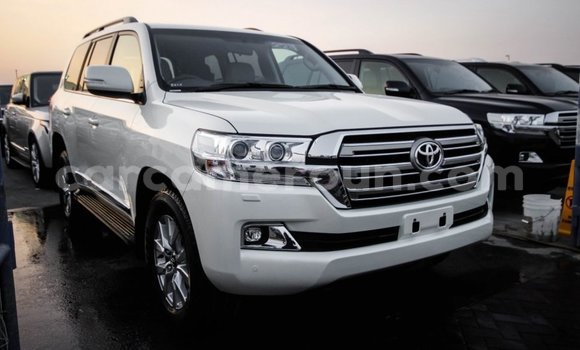 Buy Import Toyota Land Cruiser White Car in Import - Dubai in Adamawa Buy Import Toyota Land Cruiser White Car in Import - Dubai in Adamawa