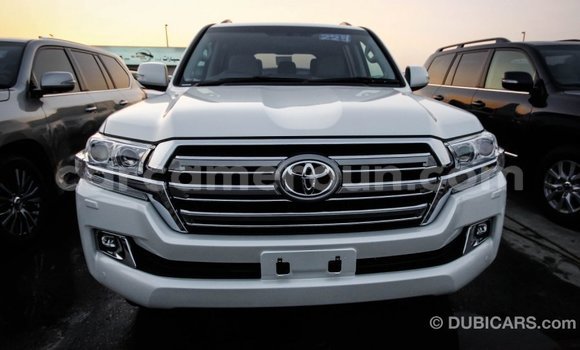 Buy Import Toyota Land Cruiser White Car in Import - Dubai in Adamawa Buy Import Toyota Land Cruiser White Car in Import - Dubai in Adamawa