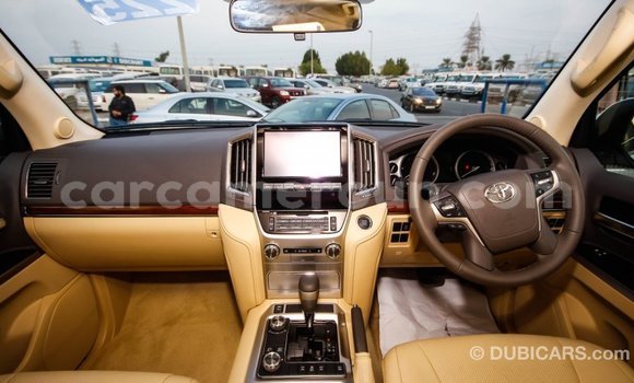 Buy Import Toyota Land Cruiser White Car in Import - Dubai in Adamawa Buy Import Toyota Land Cruiser White Car in Import - Dubai in Adamawa