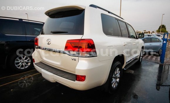Buy Import Toyota Land Cruiser White Car in Import - Dubai in Adamawa Buy Import Toyota Land Cruiser White Car in Import - Dubai in Adamawa