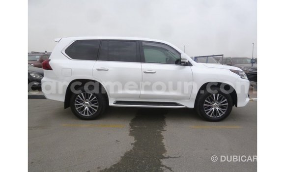 Acheter Import Voiture Lexus LX Blanc à Import - Dubai, Adamawa Acheter Import Voiture Lexus LX Blanc à Import - Dubai, Adamawa