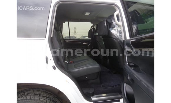 Acheter Import Voiture Lexus LX Blanc à Import - Dubai, Adamawa Acheter Import Voiture Lexus LX Blanc à Import - Dubai, Adamawa