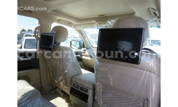 Acheter Import Voiture Toyota Land Cruiser Blanc à Import - Dubai, Adamawa Acheter Import Voiture Toyota Land Cruiser Blanc à Import - Dubai, Adamawa