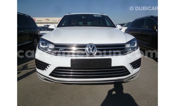 Acheter Import Voiture Volkswagen Touareg Blanc à Import - Dubai, Adamawa Acheter Import Voiture Volkswagen Touareg Blanc à Import - Dubai, Adamawa