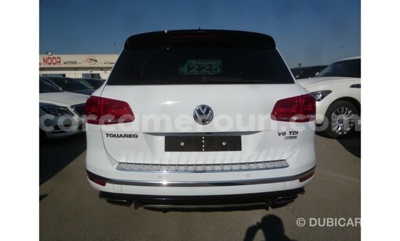 Acheter Import Voiture Volkswagen Touareg Blanc à Import - Dubai, Adamawa Acheter Import Voiture Volkswagen Touareg Blanc à Import - Dubai, Adamawa