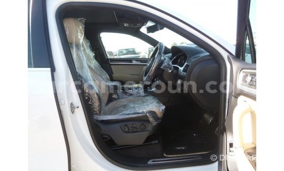Acheter Import Voiture Volkswagen Touareg Blanc à Import - Dubai, Adamawa Acheter Import Voiture Volkswagen Touareg Blanc à Import - Dubai, Adamawa