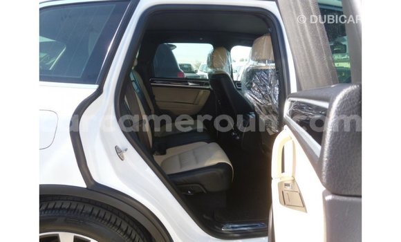 Acheter Import Voiture Volkswagen Touareg Blanc à Import - Dubai, Adamawa Acheter Import Voiture Volkswagen Touareg Blanc à Import - Dubai, Adamawa