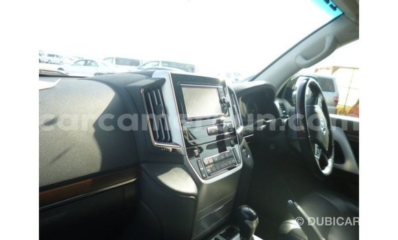 Acheter Import Voiture Toyota Land Cruiser Noir à Import - Dubai, Adamawa Acheter Import Voiture Toyota Land Cruiser Noir à Import - Dubai, Adamawa