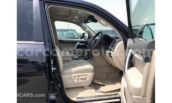 Acheter Import Voiture Toyota Land Cruiser Noir à Import - Dubai, Adamawa Acheter Import Voiture Toyota Land Cruiser Noir à Import - Dubai, Adamawa