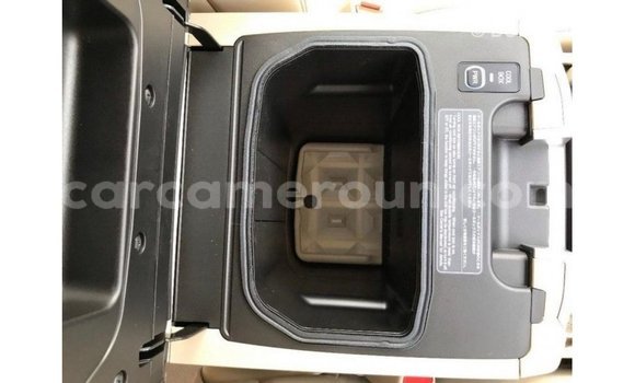 Acheter Import Voiture Toyota Land Cruiser Noir à Import - Dubai, Adamawa Acheter Import Voiture Toyota Land Cruiser Noir à Import - Dubai, Adamawa