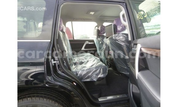 Acheter Import Voiture Toyota Land Cruiser Noir à Import - Dubai, Adamawa Acheter Import Voiture Toyota Land Cruiser Noir à Import - Dubai, Adamawa