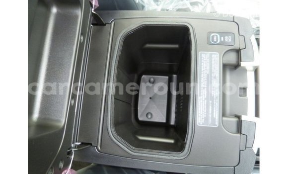 Acheter Import Voiture Toyota Land Cruiser Noir à Import - Dubai, Adamawa Acheter Import Voiture Toyota Land Cruiser Noir à Import - Dubai, Adamawa