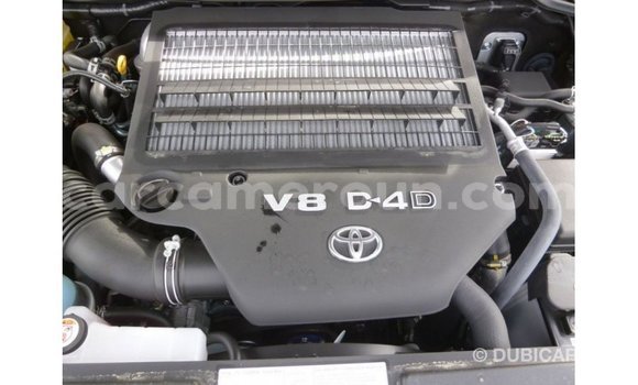 Acheter Import Voiture Toyota Land Cruiser Noir à Import - Dubai, Adamawa Acheter Import Voiture Toyota Land Cruiser Noir à Import - Dubai, Adamawa