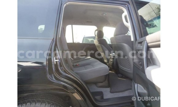 Acheter Import Voiture Toyota Land Cruiser Noir à Import - Dubai, Adamawa Acheter Import Voiture Toyota Land Cruiser Noir à Import - Dubai, Adamawa