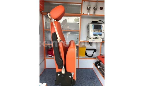 Buy Import Toyota Hiace White Car in Import - Dubai in Adamawa Buy Import Toyota Hiace White Car in Import - Dubai in Adamawa