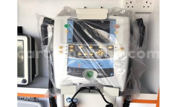 Buy Import Toyota Hiace White Car in Import - Dubai in Adamawa Buy Import Toyota Hiace White Car in Import - Dubai in Adamawa