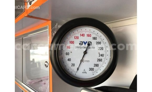 Buy Import Toyota Hiace White Car in Import - Dubai in Adamawa Buy Import Toyota Hiace White Car in Import - Dubai in Adamawa