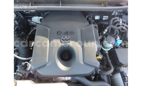 Acheter Import Voiture Toyota Prado Blanc à Import - Dubai, Adamawa Acheter Import Voiture Toyota Prado Blanc à Import - Dubai, Adamawa