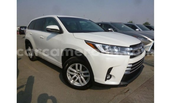 Sayi Imported Toyota Kluger White Mota in Import - Dubai a Adamawa Sayi Imported Toyota Kluger White Mota in Import - Dubai a Adamawa