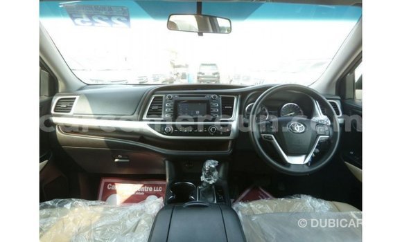 Sayi Imported Toyota Kluger White Mota in Import - Dubai a Adamawa Sayi Imported Toyota Kluger White Mota in Import - Dubai a Adamawa
