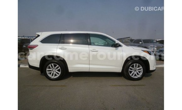 Sayi Imported Toyota Kluger White Mota in Import - Dubai a Adamawa Sayi Imported Toyota Kluger White Mota in Import - Dubai a Adamawa