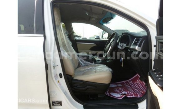 Sayi Imported Toyota Kluger White Mota in Import - Dubai a Adamawa Sayi Imported Toyota Kluger White Mota in Import - Dubai a Adamawa