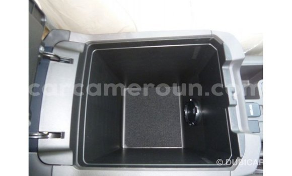 Acheter Import Voiture Toyota Prado Blanc à Import - Dubai, Adamawa Acheter Import Voiture Toyota Prado Blanc à Import - Dubai, Adamawa