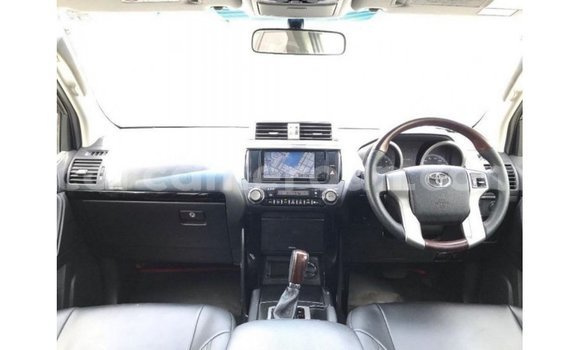 Acheter Import Voiture Toyota Prado Blanc à Import - Dubai, Adamawa Acheter Import Voiture Toyota Prado Blanc à Import - Dubai, Adamawa