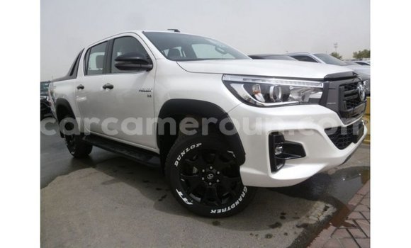 Sayi Imported Toyota Hilux White Mota in Import - Dubai a Adamawa Sayi Imported Toyota Hilux White Mota in Import - Dubai a Adamawa