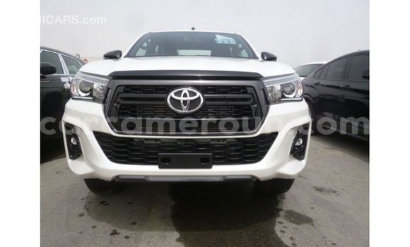 Sayi Imported Toyota Hilux White Mota in Import - Dubai a Adamawa Sayi Imported Toyota Hilux White Mota in Import - Dubai a Adamawa