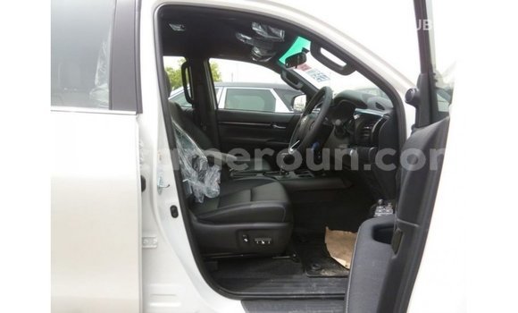 Sayi Imported Toyota Hilux White Mota in Import - Dubai a Adamawa Sayi Imported Toyota Hilux White Mota in Import - Dubai a Adamawa