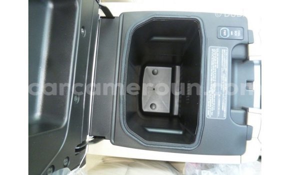 Sayi Imported Toyota Land Cruiser White Mota in Import - Dubai a Adamawa Sayi Imported Toyota Land Cruiser White Mota in Import - Dubai a Adamawa