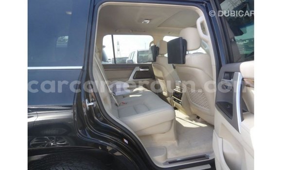 Acheter Import Voiture Toyota Land Cruiser Noir à Import - Dubai, Adamawa Acheter Import Voiture Toyota Land Cruiser Noir à Import - Dubai, Adamawa