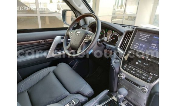 Acheter Import Voiture Toyota Land Cruiser Noir à Import - Dubai, Adamawa Acheter Import Voiture Toyota Land Cruiser Noir à Import - Dubai, Adamawa