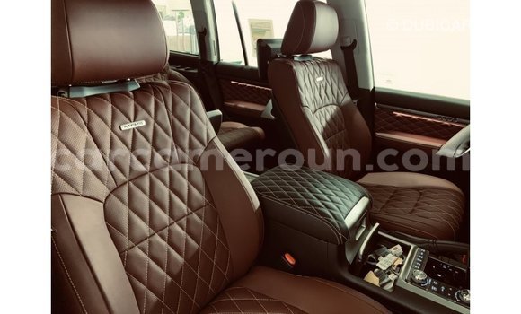 Acheter Import Voiture Toyota Land Cruiser Noir à Import - Dubai, Adamawa Acheter Import Voiture Toyota Land Cruiser Noir à Import - Dubai, Adamawa