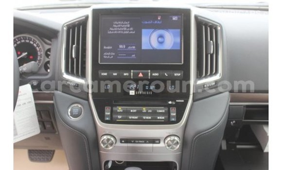 Sayi Imported Toyota Land Cruiser White Mota in Import - Dubai a Adamawa Sayi Imported Toyota Land Cruiser White Mota in Import - Dubai a Adamawa